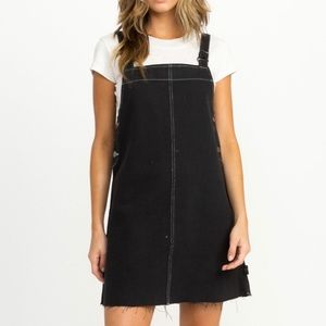 RVCA Neo Pinny Denim Overall Dress (black)